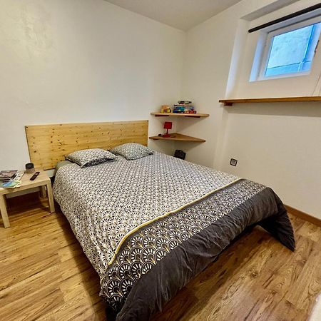 Studio - Baignoire - Pret De Vtt - Lave Linge Le Puy-en-Velay Luaran gambar