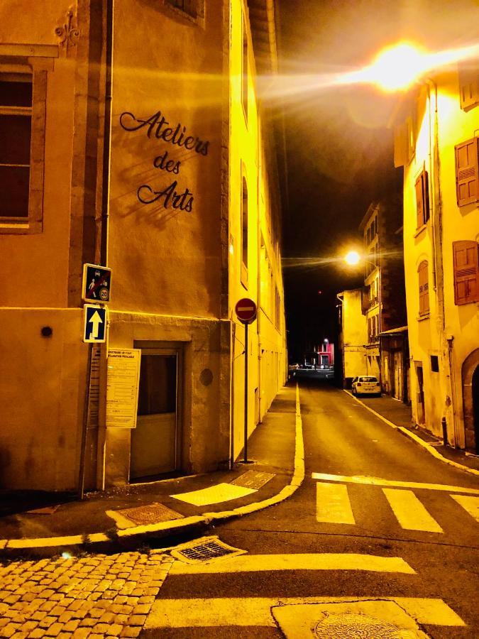 Studio - Baignoire - Pret De Vtt - Lave Linge Le Puy-en-Velay Luaran gambar
